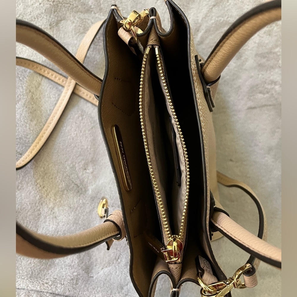 Michael Kors Mercer Beige Leather Handbag Small Satchel Crossbody Minimalist - Picture 8 of 13